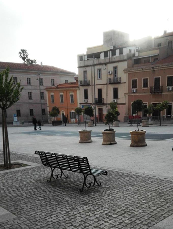 B&B Le Finestre Su Via Cavour Sassari Eksteriør bilde