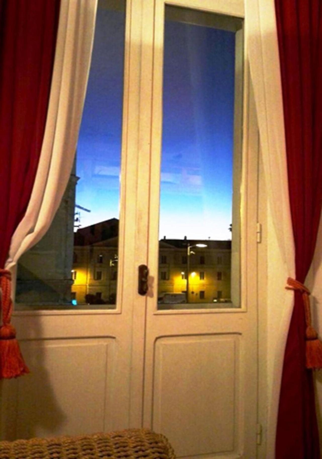 B&B Le Finestre Su Via Cavour Sassari Rom bilde