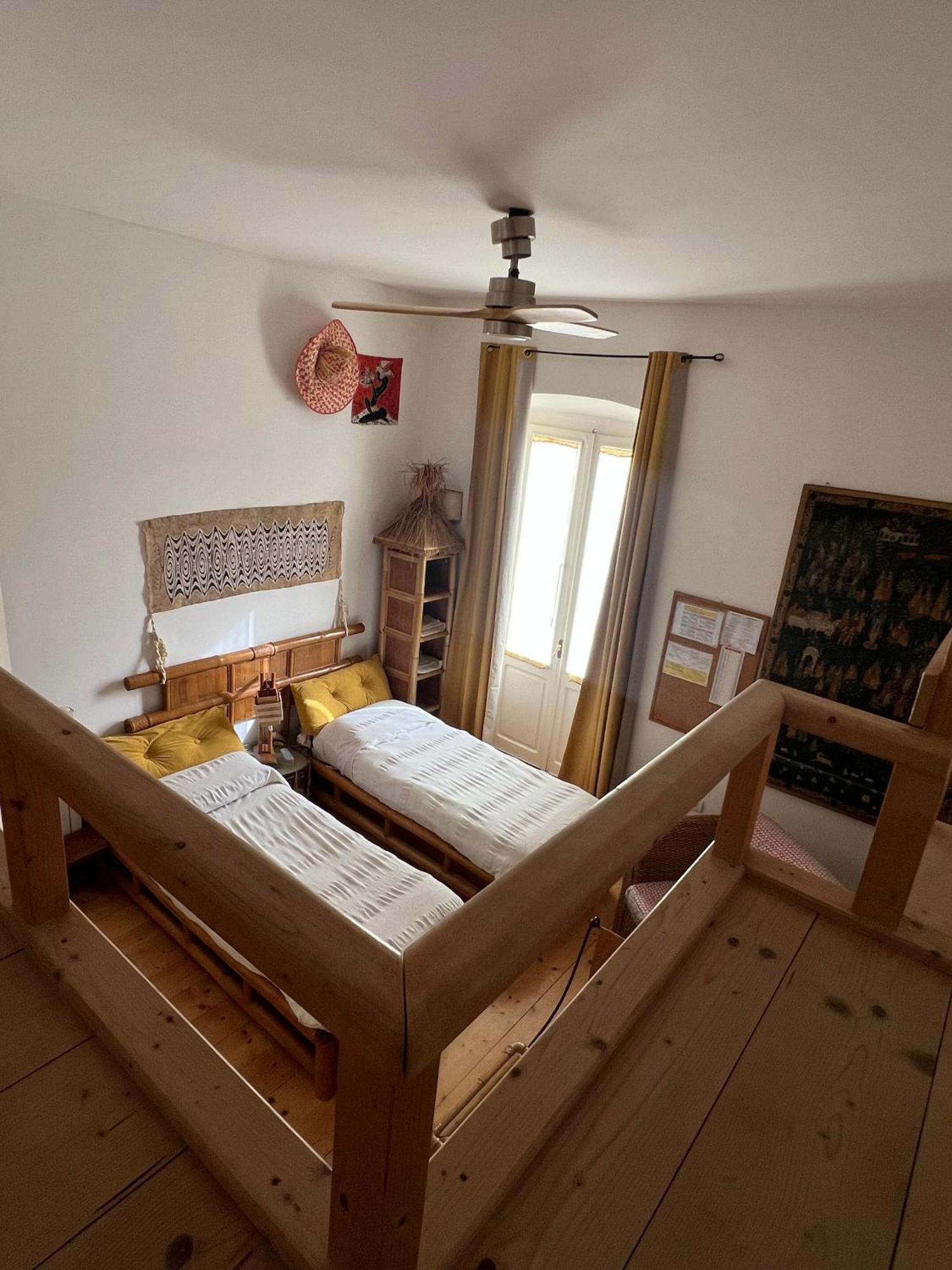 B&B Le Finestre Su Via Cavour Sassari Rom bilde